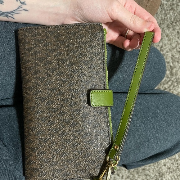 Michael Kors Purse and Wallet - Picture 6 of 7